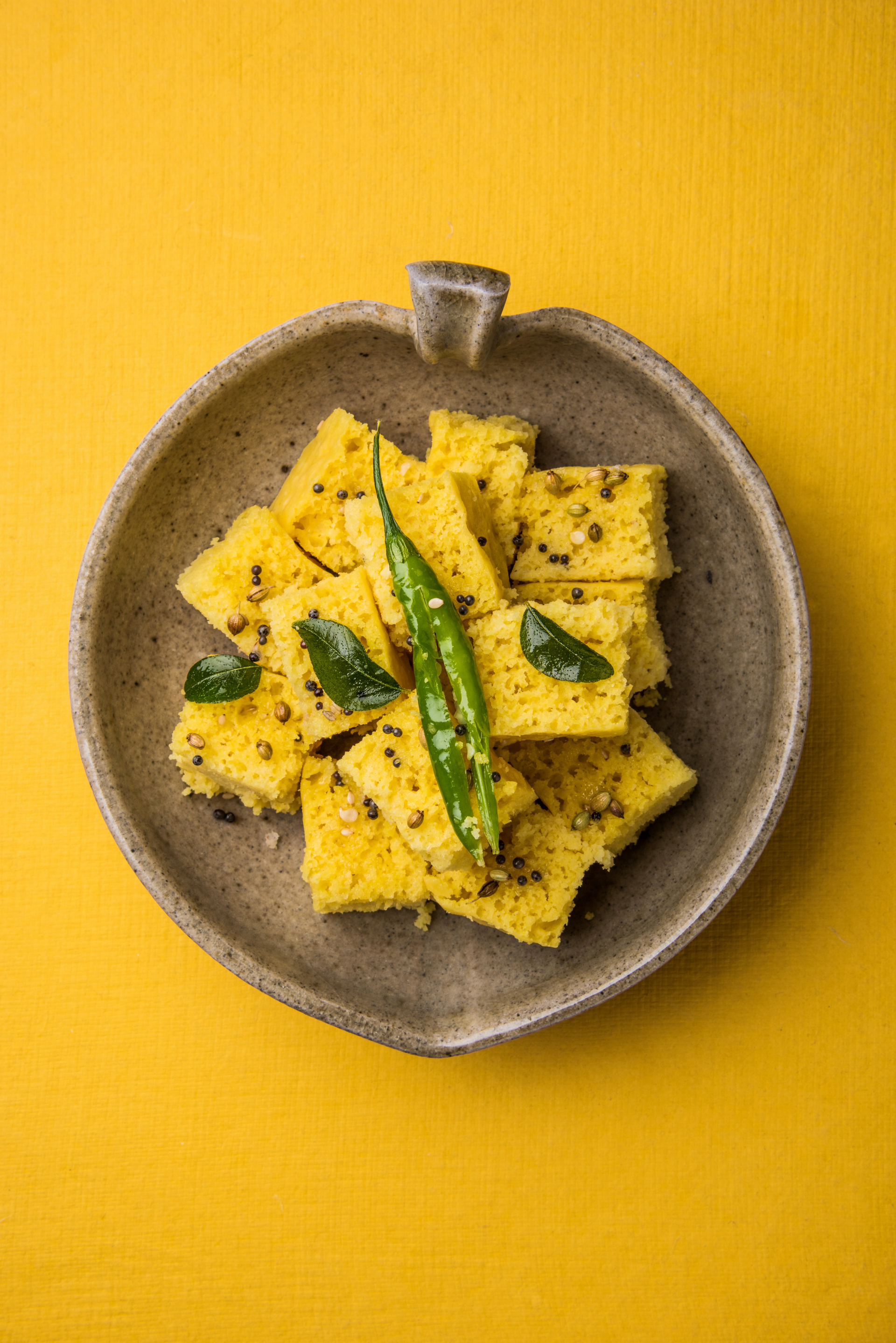 Aromatic Indian Methi Thepla with Carrot Pickle