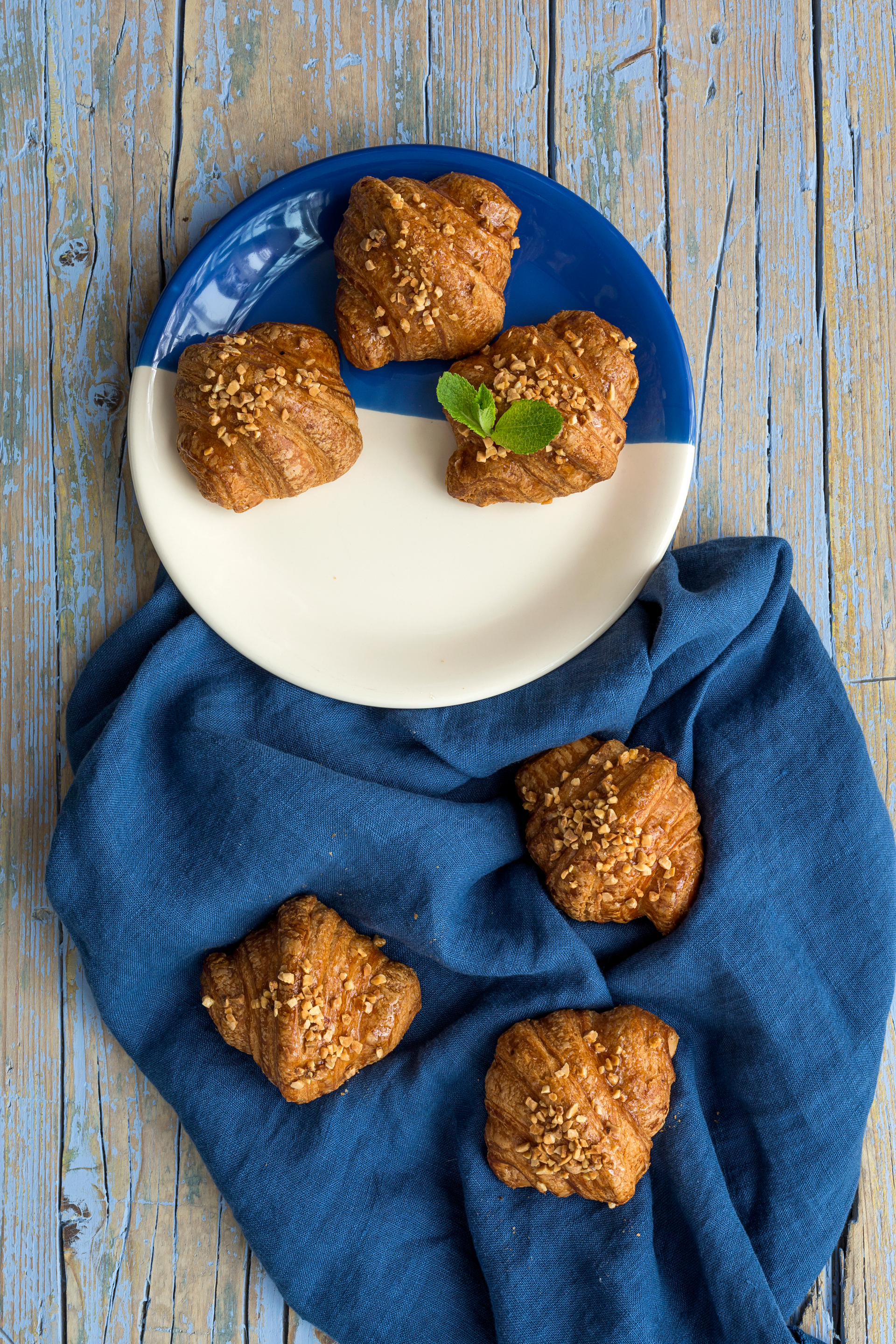 Crispy Syrian Kibbeh Mahshi with Pine Nut Filling