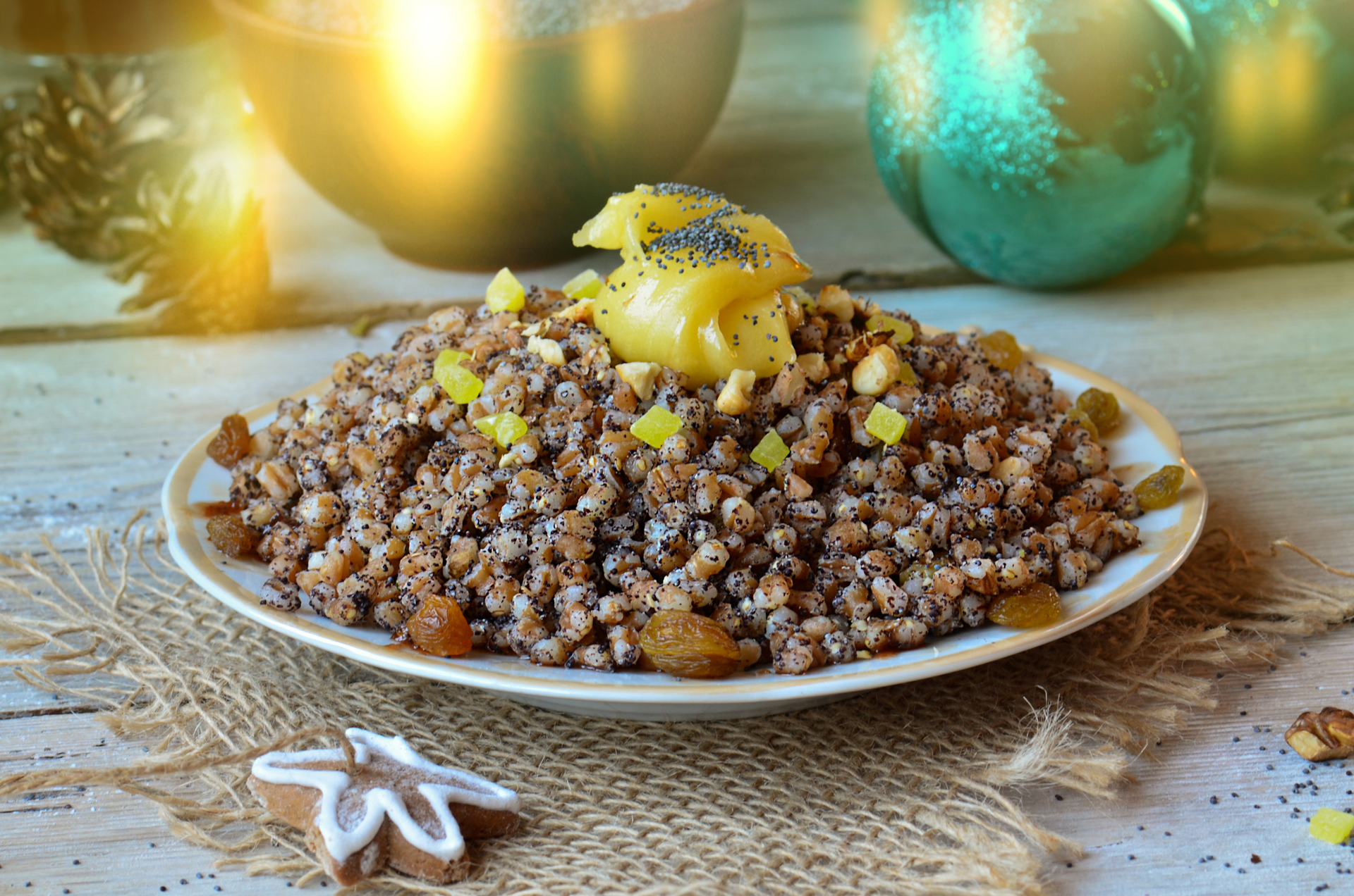 Fragrant Tunisian Couscous with Caramelized Onions and Raisins — Main Course served and photographed from above