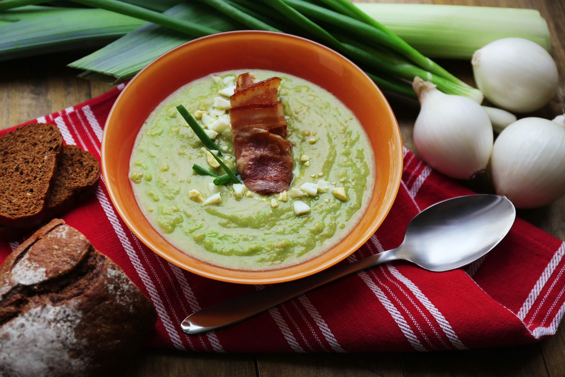 Hearty Finnish Hernekeitto with Smoked Ham