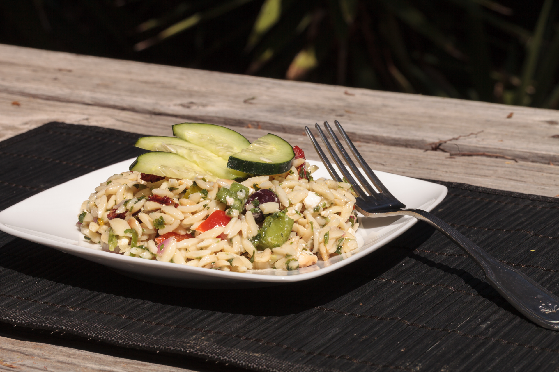 Mediterranean chickpea salad with fresh herbs — Salad served and photographed from above