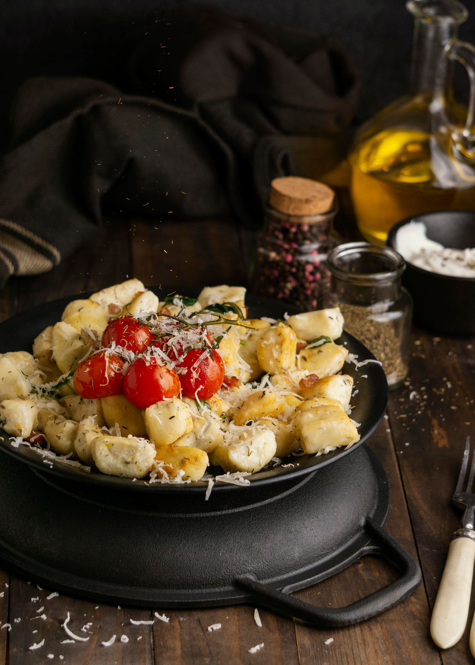 Rustic Neapolitan Gnocco Fritto with Prosciutto Ham — Snack served and photographed from above