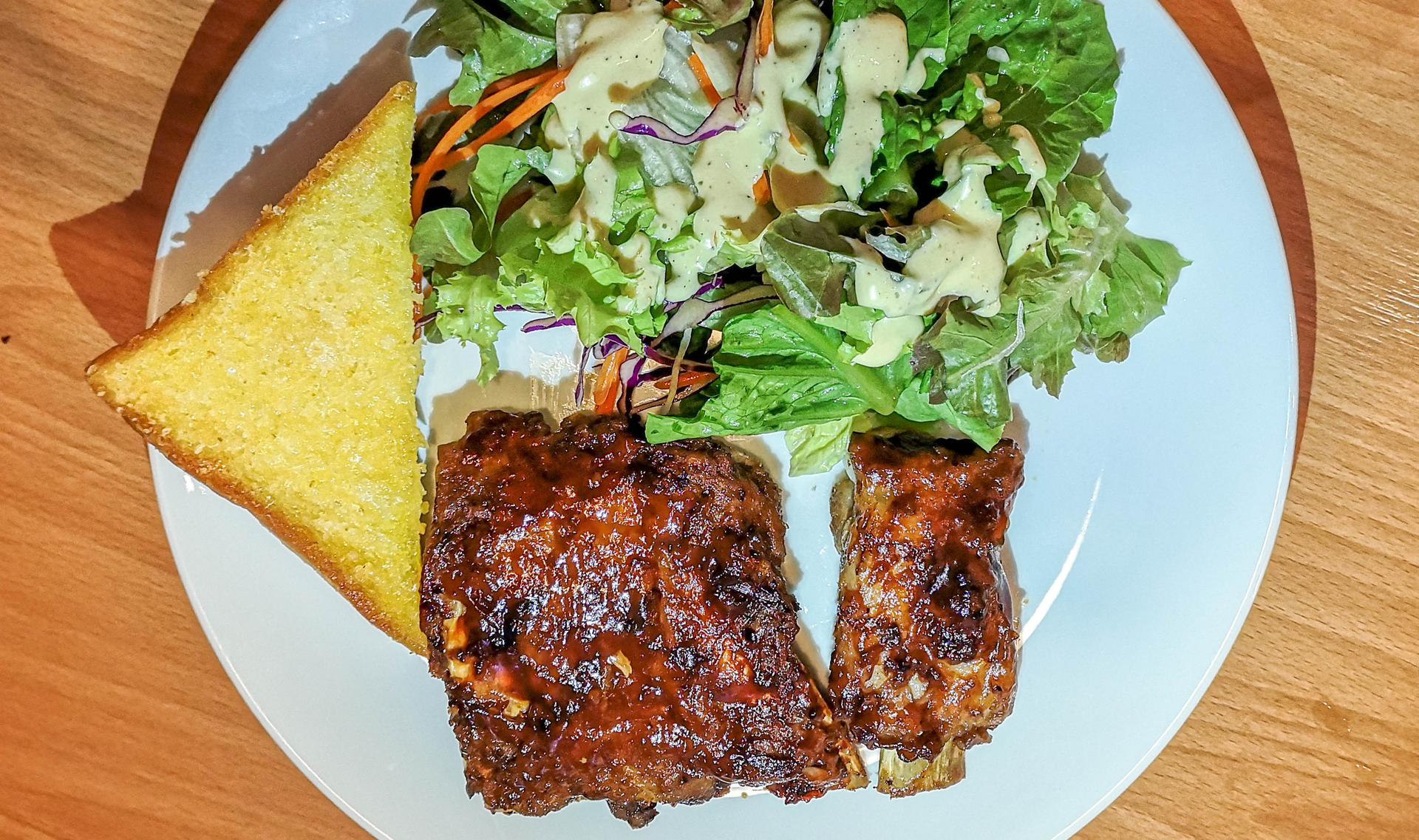 Spicy Kenyan Nyama Choma with Kachumbari Salsa — Main Course served and photographed from above