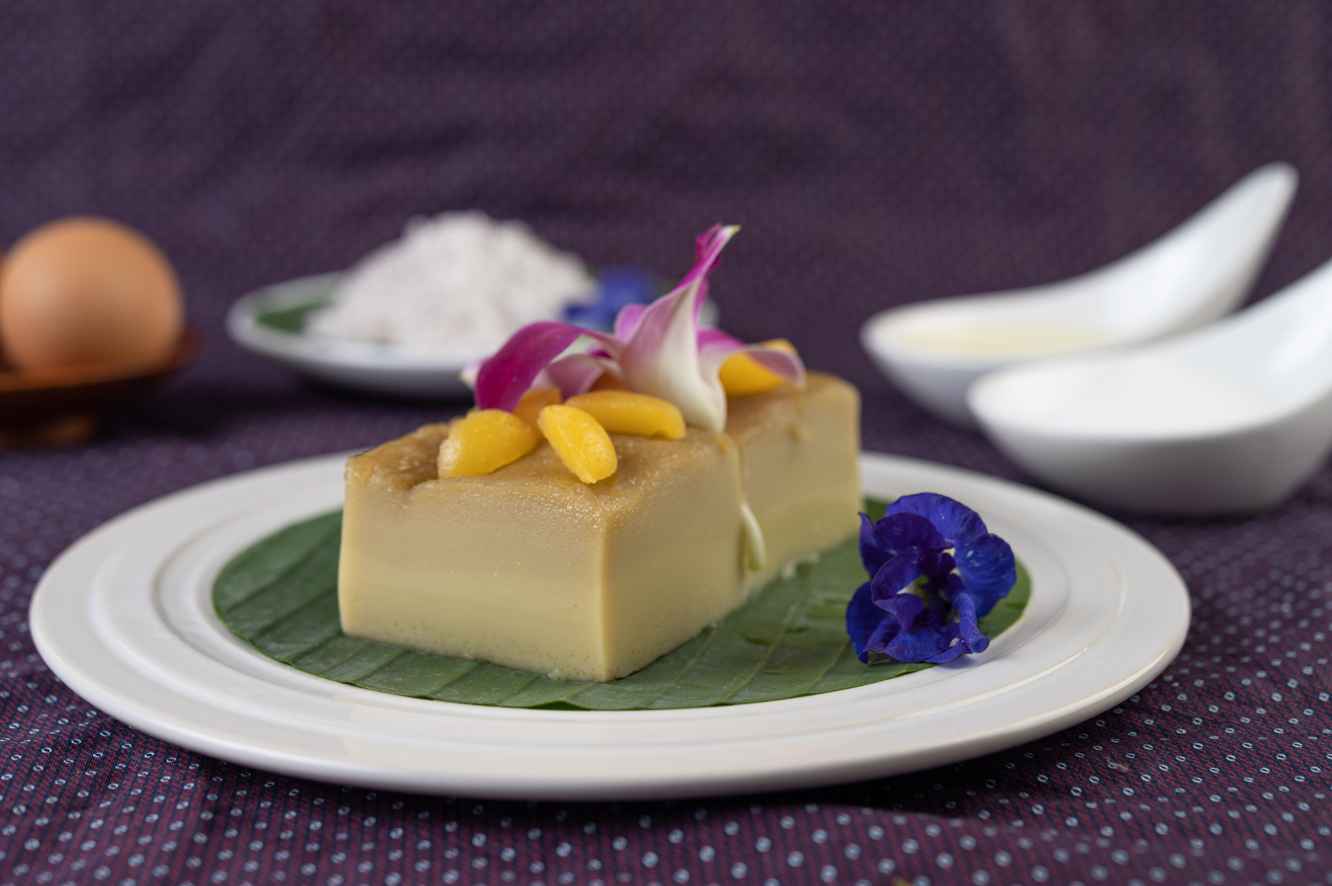 Vietnamese Banh Cam with Mung Bean Paste