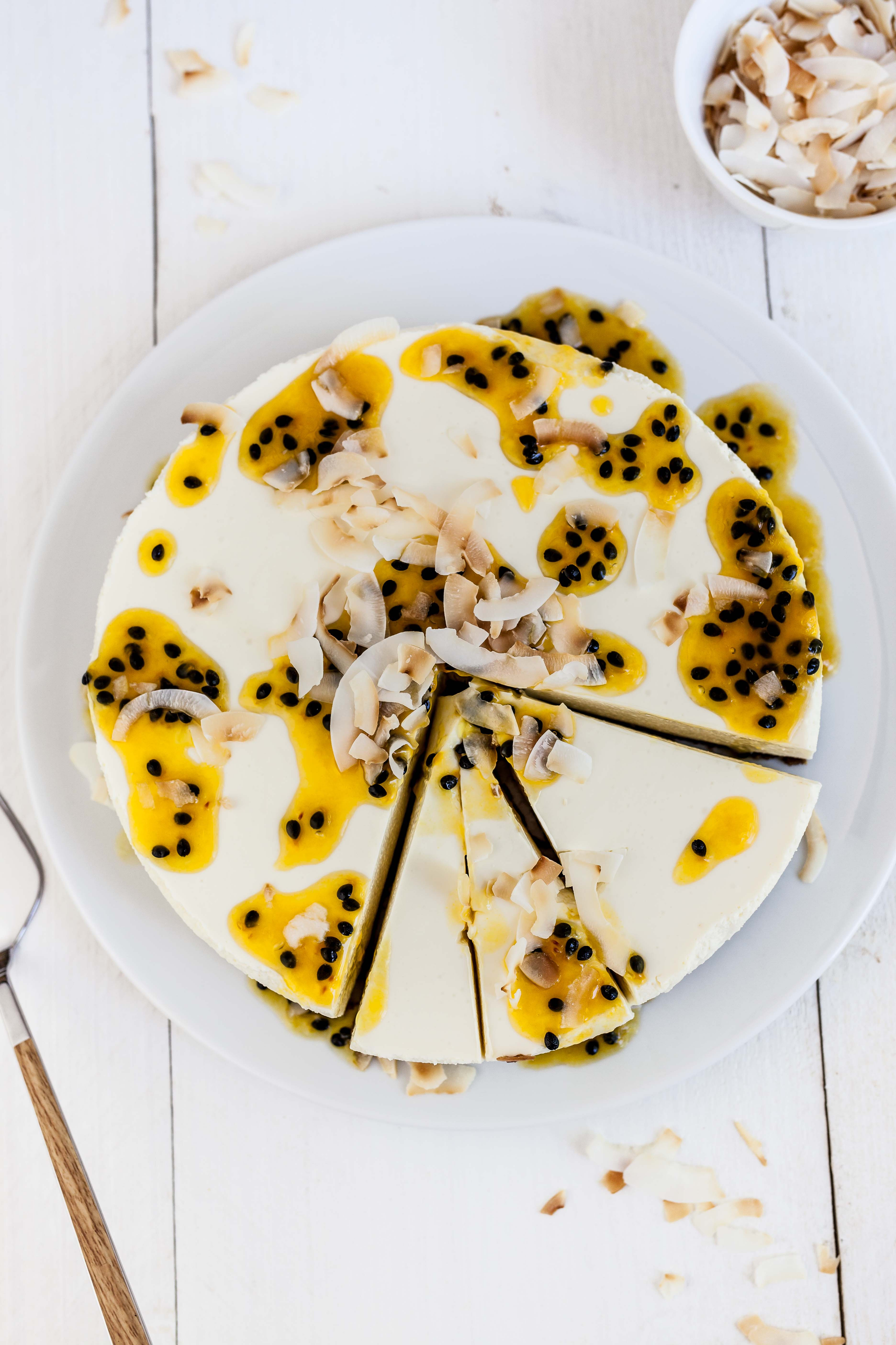 Zesty Australian Pavlova with Passionfruit and Kiwi
